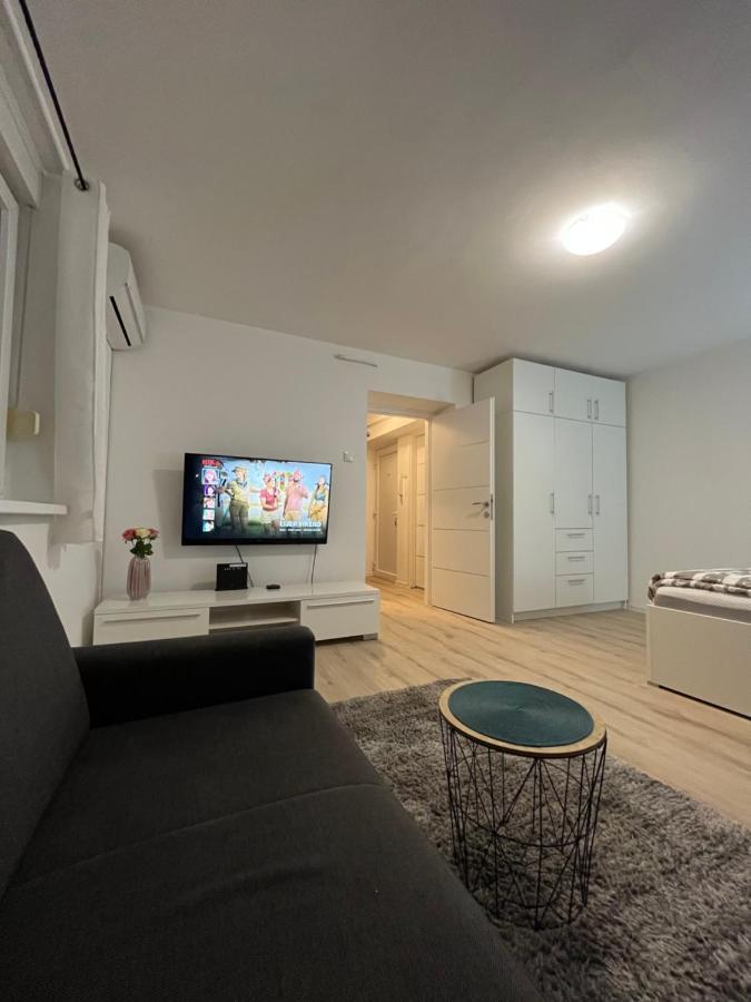 Apartment Vbk Осиек Экстерьер фото